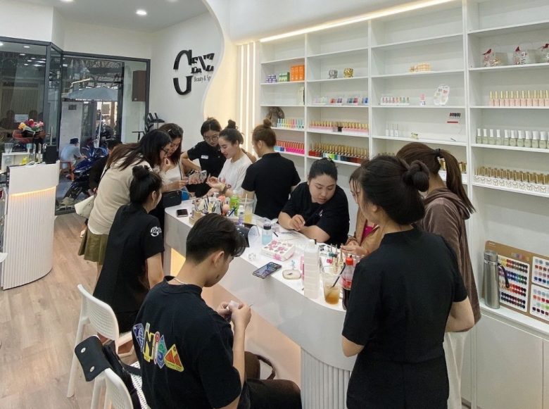 Genz - Beauty House là một trong Top 10 spa làm nail quận 1