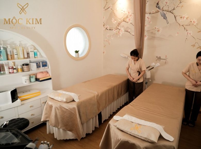 Đội Ngũ Kỹ Thuật Viên Tay Nghề Cao Tại Mộc Kim Spa