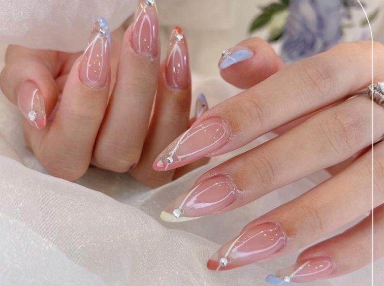 Nằm trong Top 10 spa làm nail quận 1, Nguyệt Nails là tiệm nail lâu năm tại Quận 1