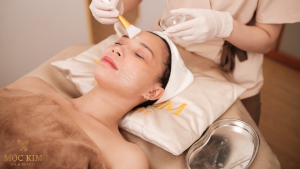 Chăm sóc da mụn, thanh lọc da, nặn mụn Mộc Kim Spa & Beauty