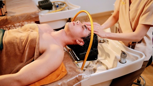 Hair washing and health care in District 1, Moc Kim Spa & Beauty