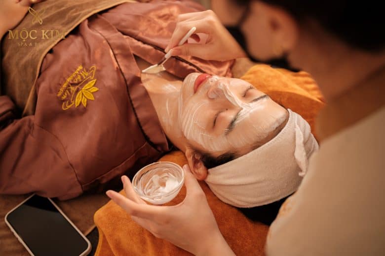 Skin Brightening & Even Skin Tone Treatment for Face and Neck - Healthy Glowing Skin Care District 1 6 Neck skin lightening in District 1, Ho Chi Minh City